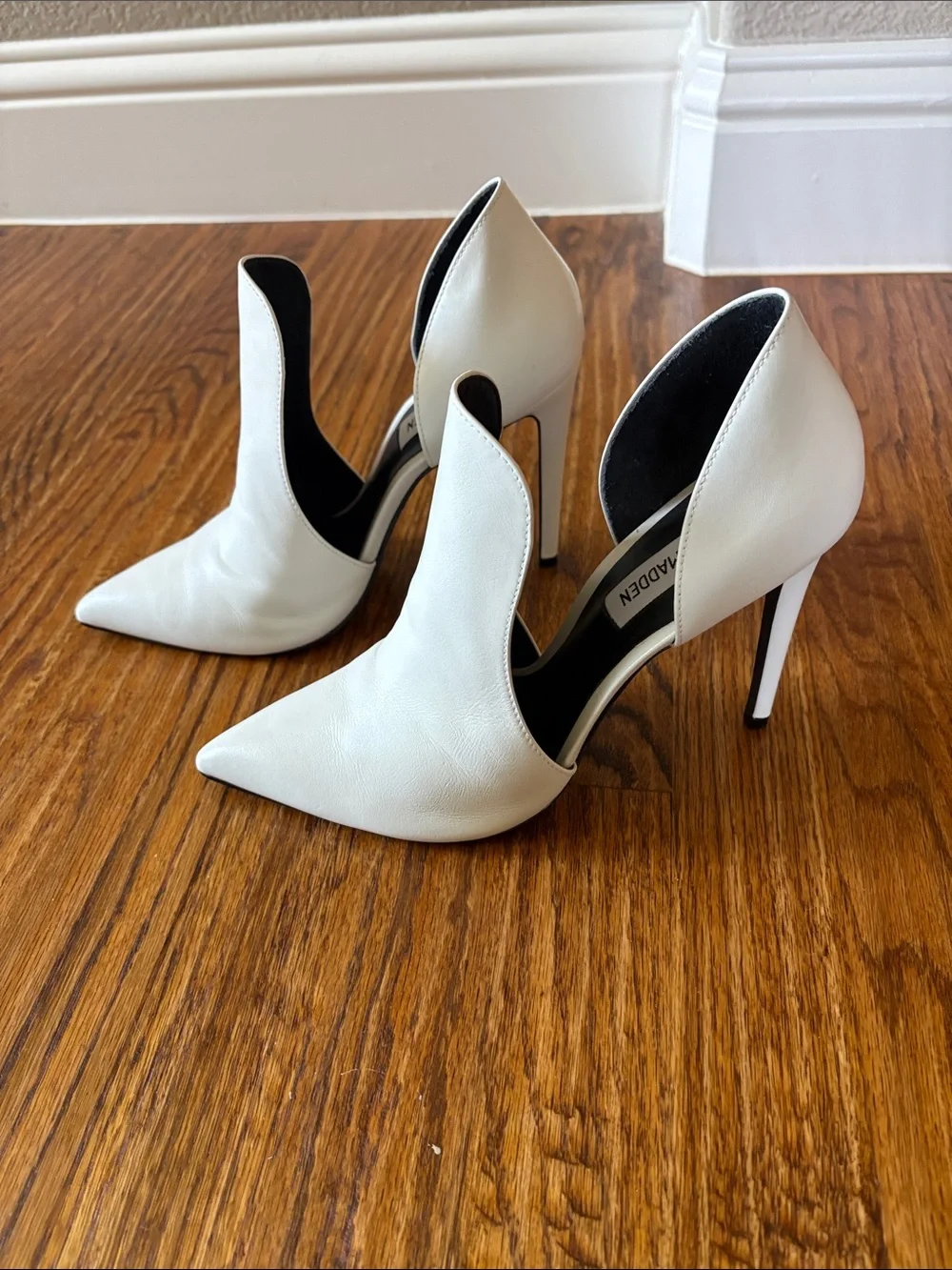 Steve Madden white Pointed Toe High Heel Dolly Booties